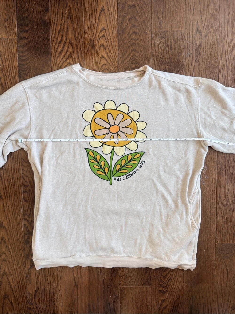 Natural Life Floral Graphic Fleece Crewneck Sweatshirt Small Beige - Picture 7 of 9